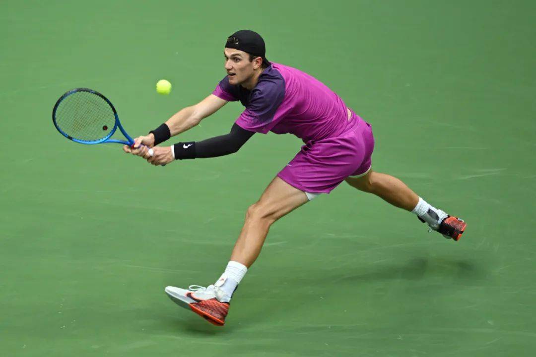 在本赛季首 在本赛季首